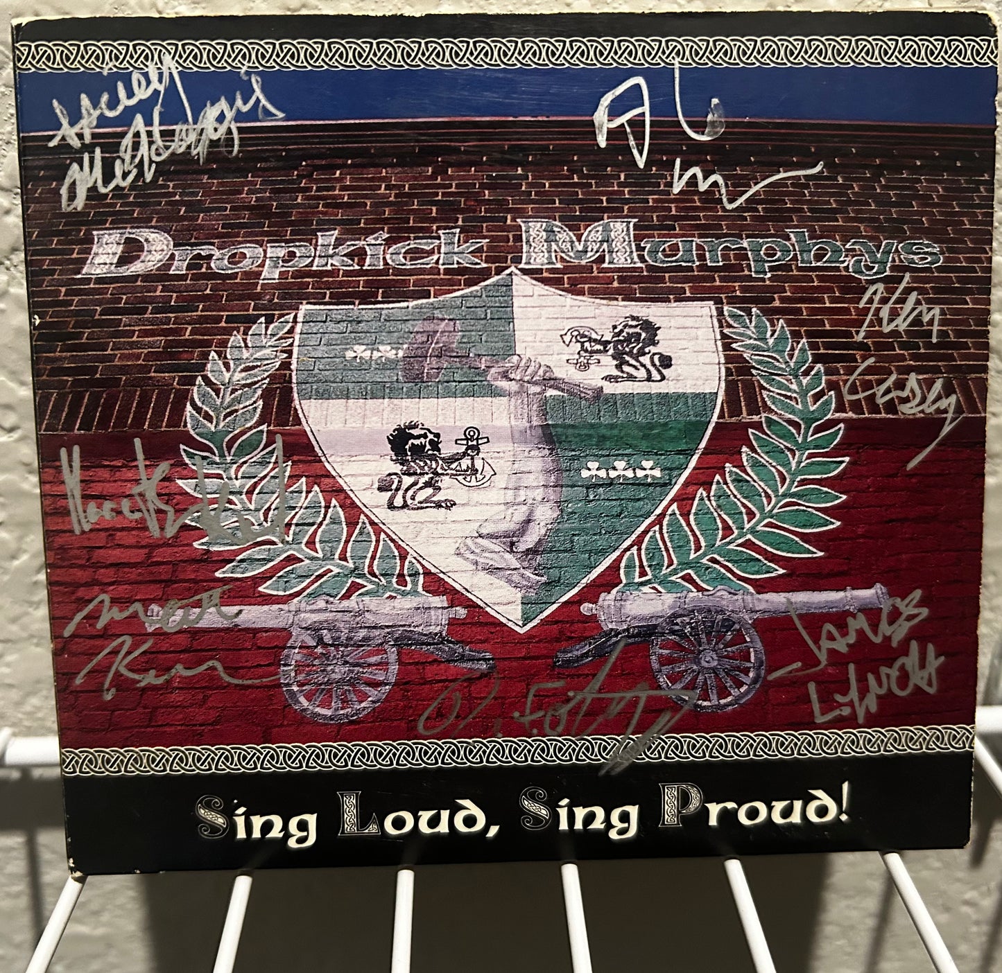 Dropkick Murphys- Sing Loud, Sing Proud(Band Autographed)CD